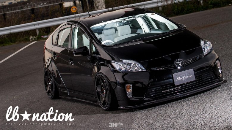 Toyota prius alpha 2011 2014