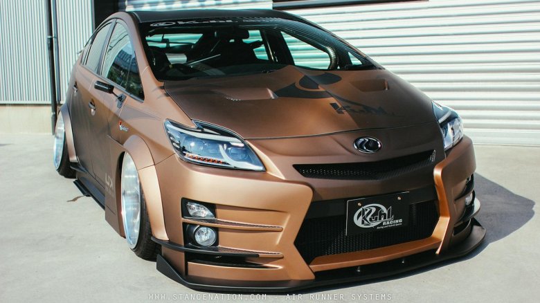Toyota prius 2 tuning