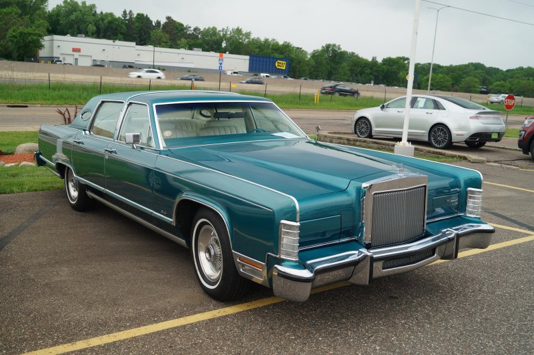 Lincoln continental 1979