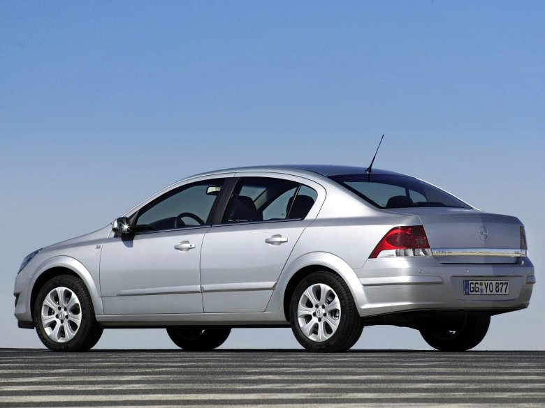 Opel astra h 2005 седан
