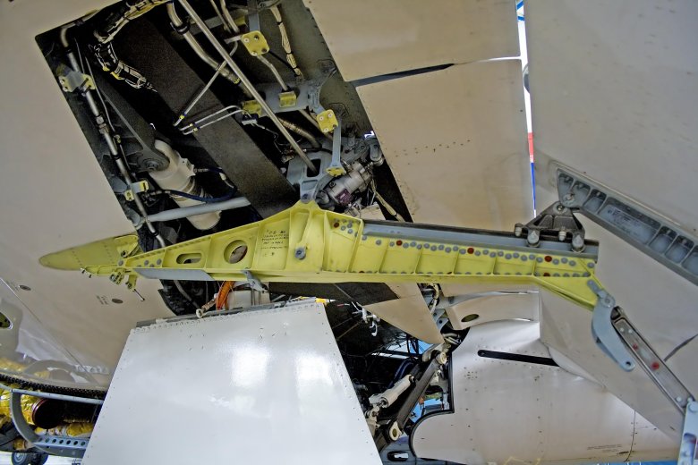 Устройство крыла самолета