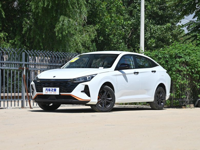 Автомобиль dongfeng