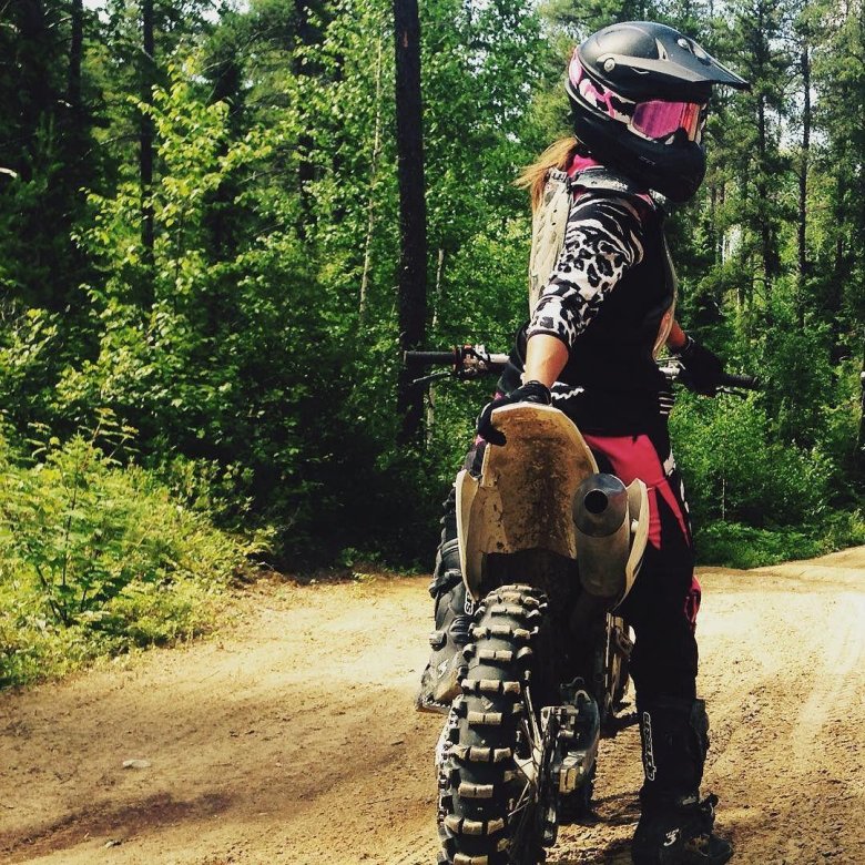 Девчонки на эндуро