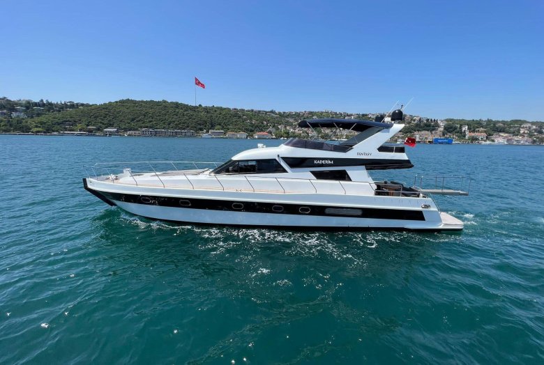 Яхта в турции