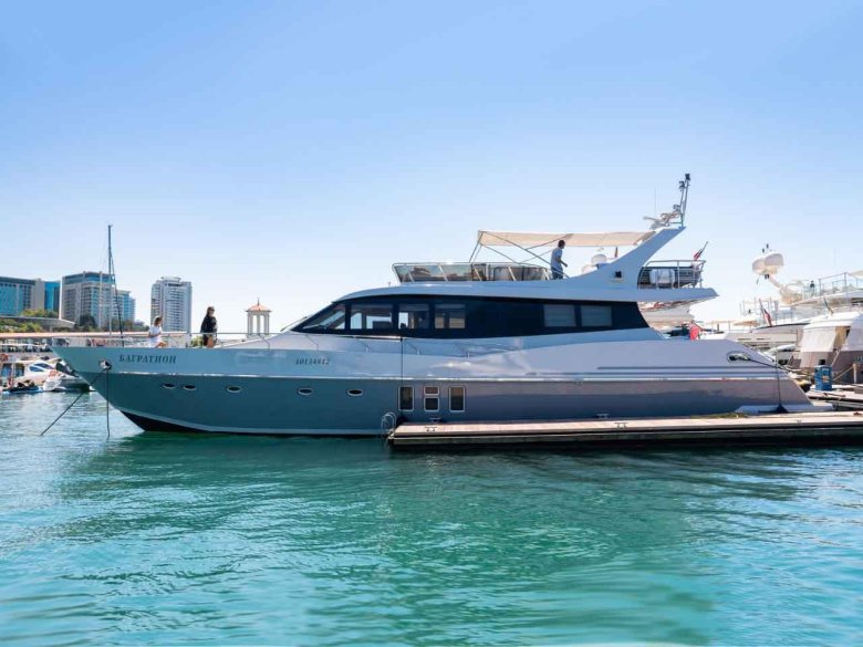 Яхта в сочи