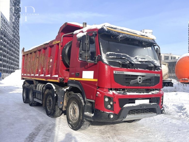 Новый самосвал вольво 10x4