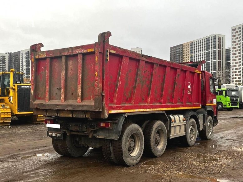 Вольво самосвал 8х4 новый