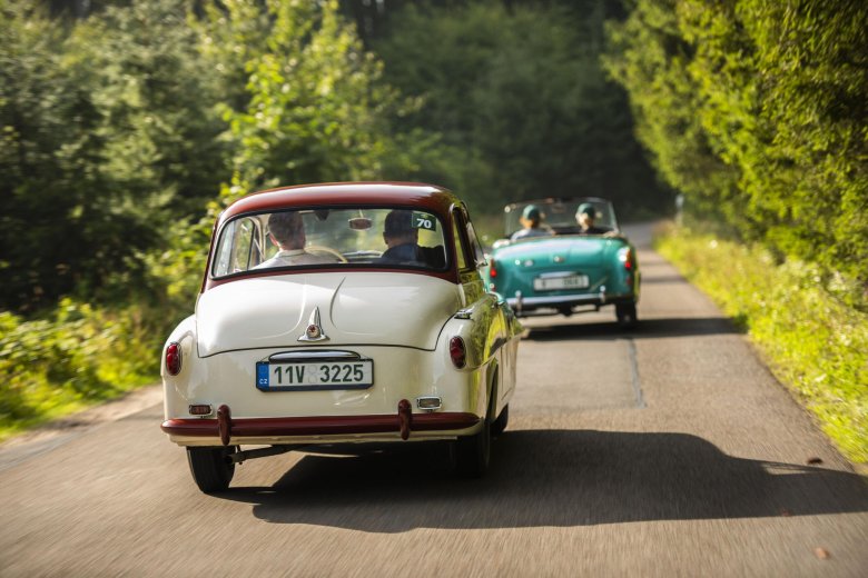 Ретро автомобили