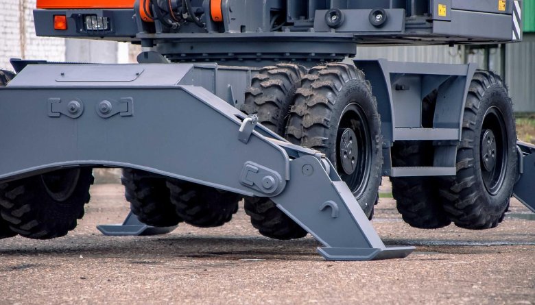 Экскаватор-перегружатель колесный e230wh