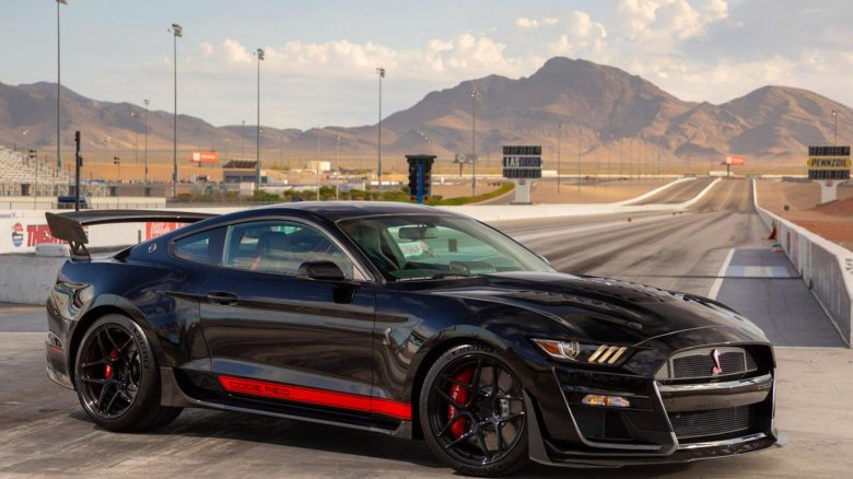 Форд мустанг шелби gt 500 2022