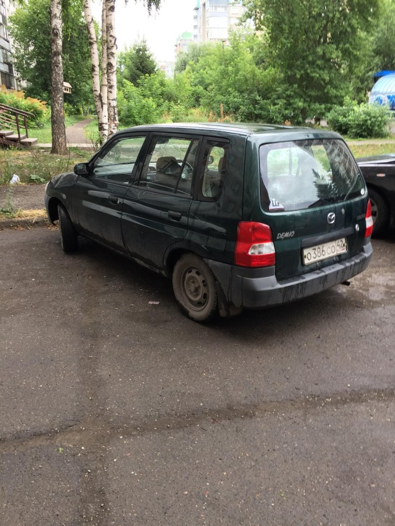 Mazda demio 1 поколение