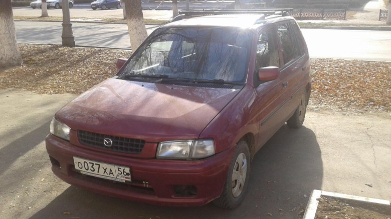 Mazda demio 1.3 at1998