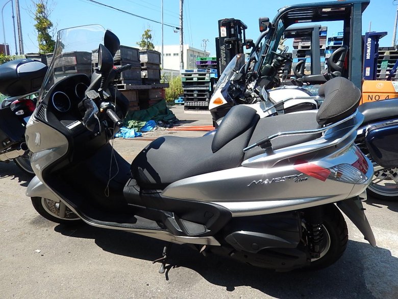 Suzuki burgman (skywave) 400