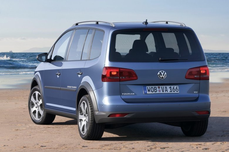 Volkswagen cross touran 2010