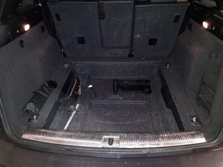 Audi q7 багажник