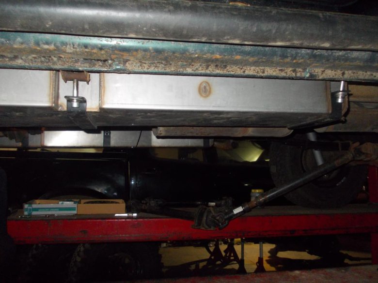 Крепление бака уаз 3303