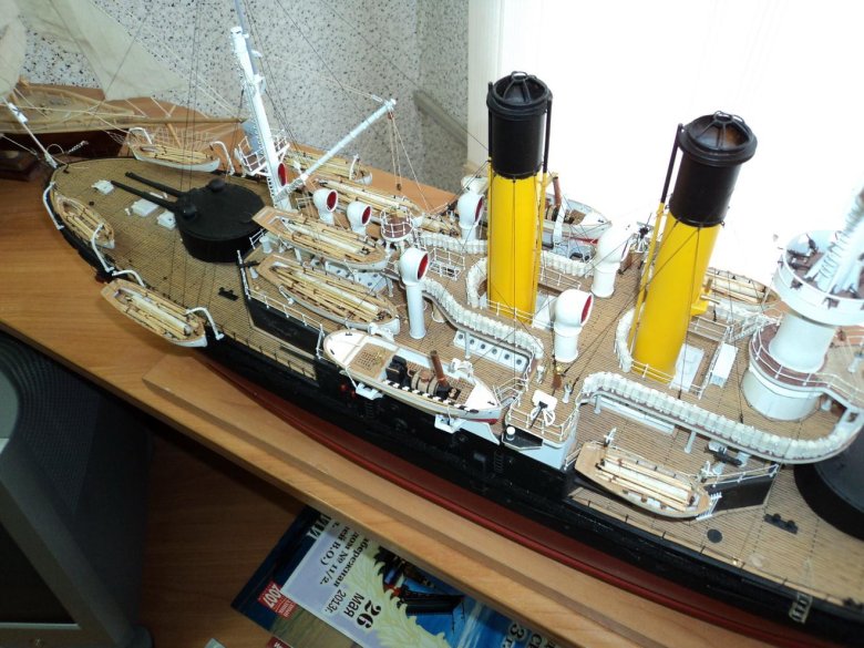 Звезда модель крейсер варяг