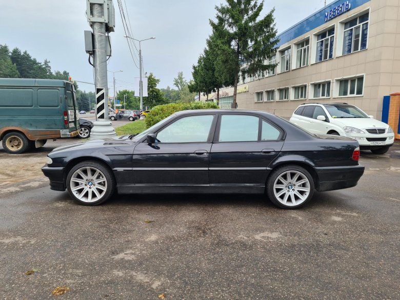 Бмв 7 серии 1999