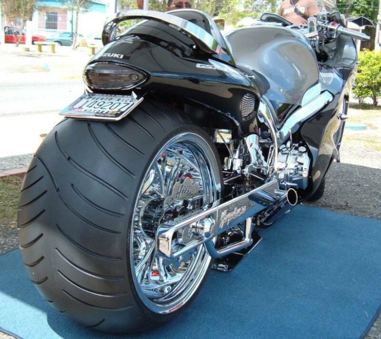 Suzuki hayabusa gsx1300r custom
