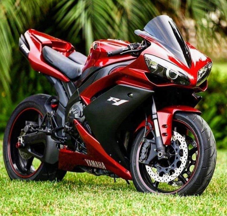 Спортивный мотоцикл красный