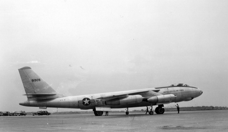 Самолёт convair b 36