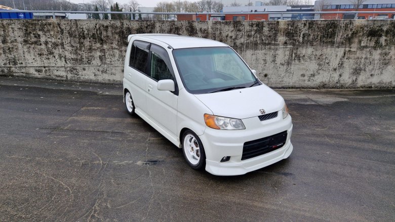 Хонда лайф 2003г