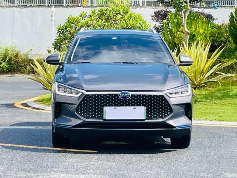 Byd e2 электромобиль