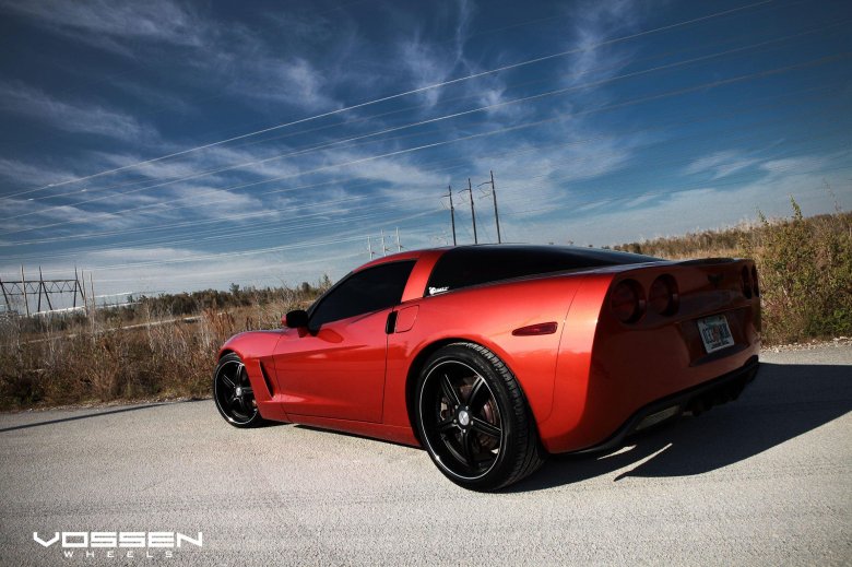 Шевроле корвет красный