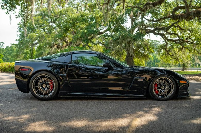 Chevrolet corvette c6 zr1