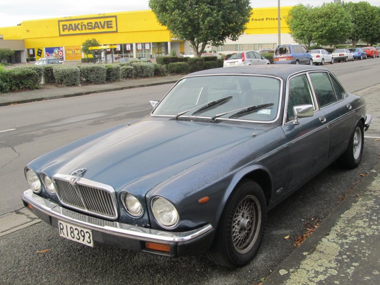 Jaguar xj6 1980