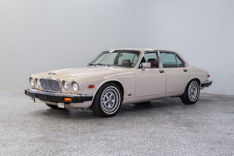 Jaguar xj6 1985