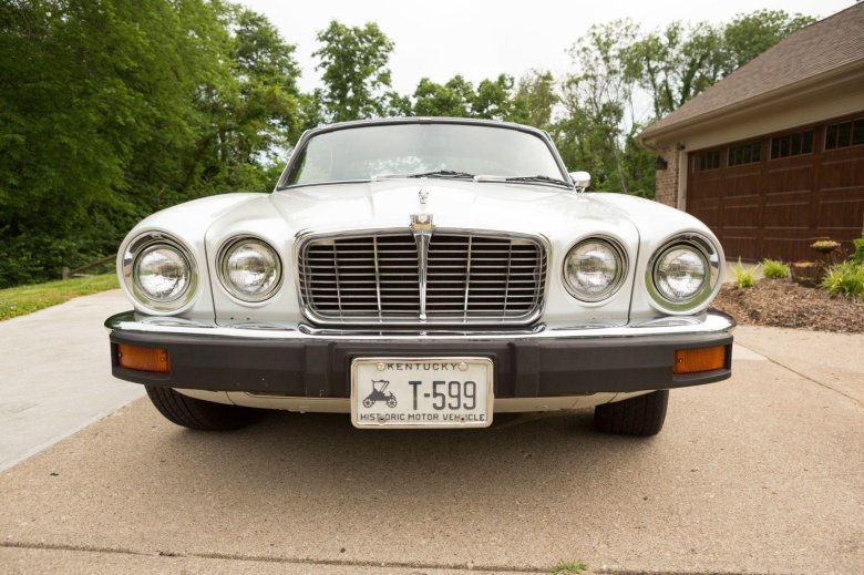 Jaguar xj6