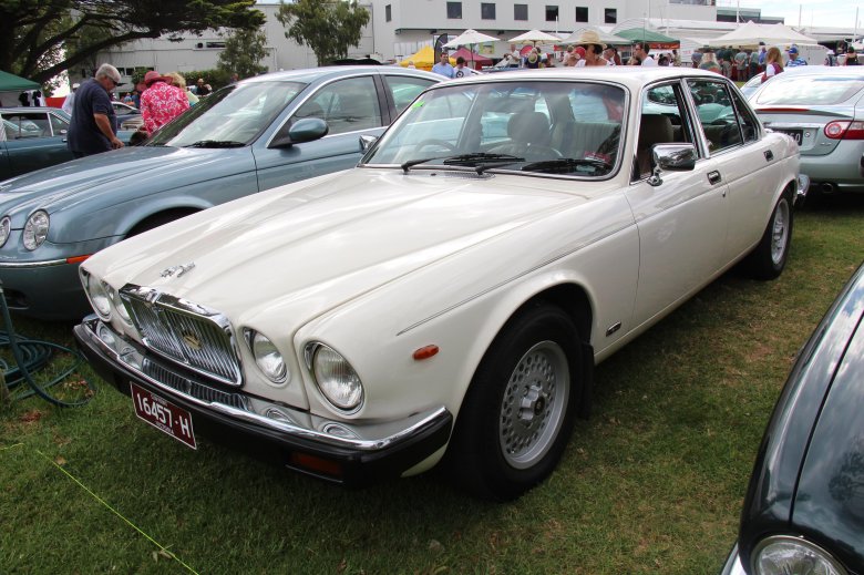 Jaguar xj6 series 3