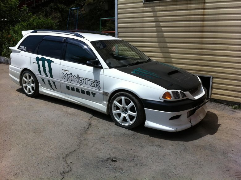 Тойота калдина 215