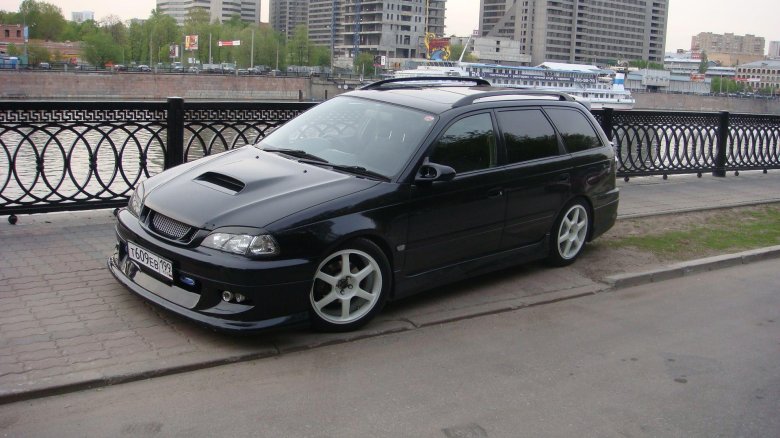 Тойота калдина универсал