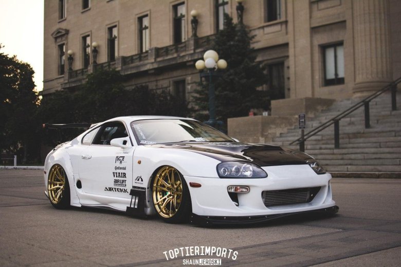 Toyota supra rz jza80