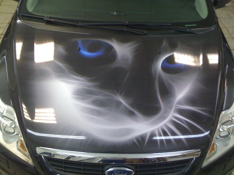 Наклейка на авто капот