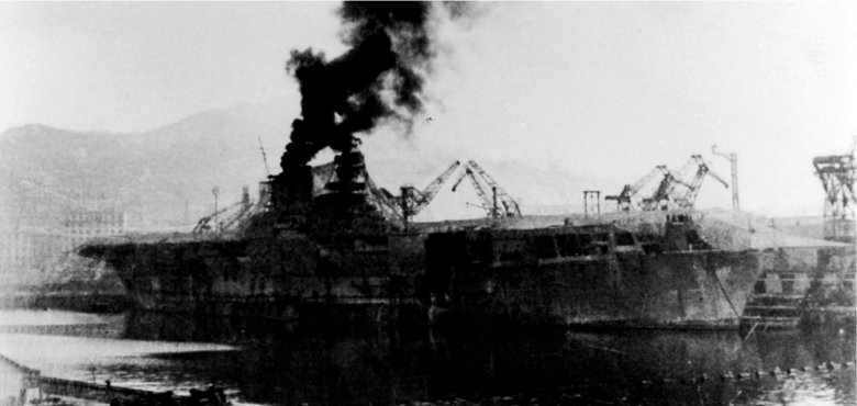 Аквила авианосец