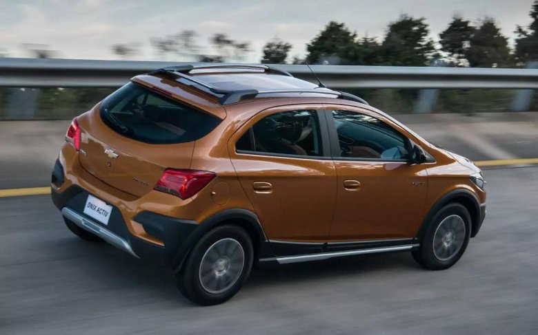 Chevrolet onix cross