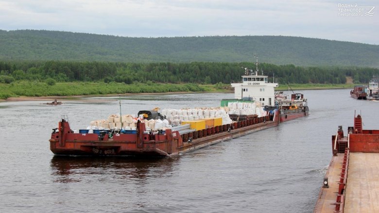 Усть-кут баржа