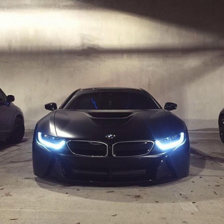 Bmw i8 черная