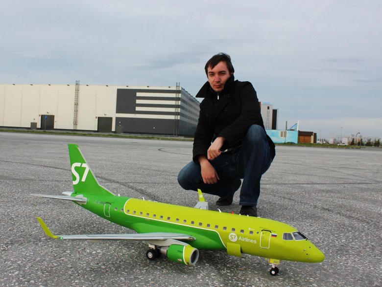 Кабина самолета эмбраер 170