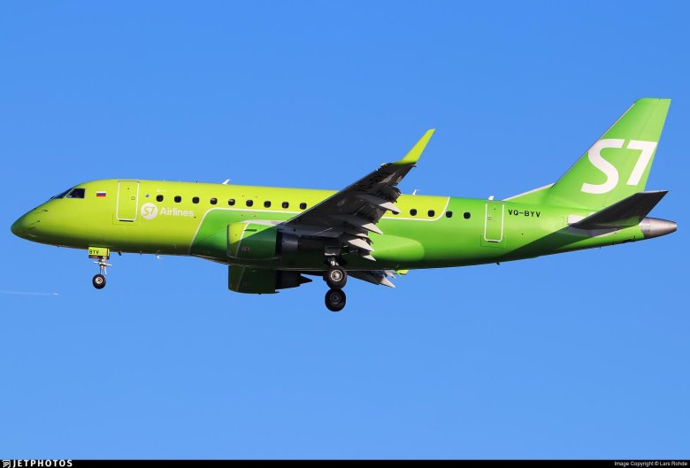 S7 airlines embraer 170