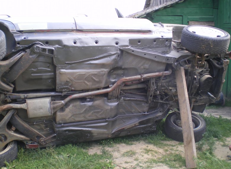 Днище мерседес 210