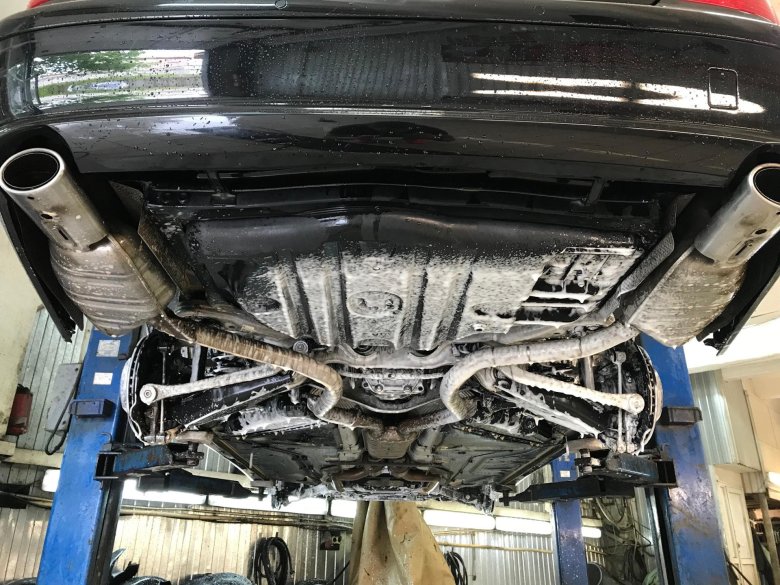 Мойка днища w140