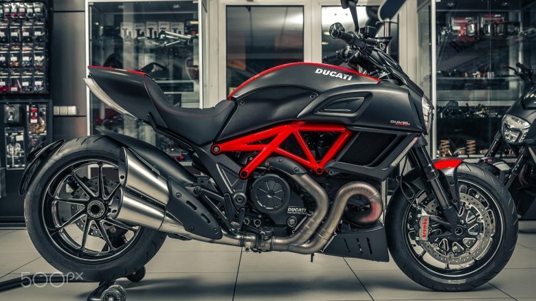 Ducati diavel carbon