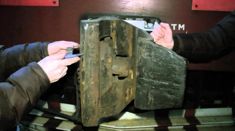 Измерение шаблоном 873 автосцепки са-3