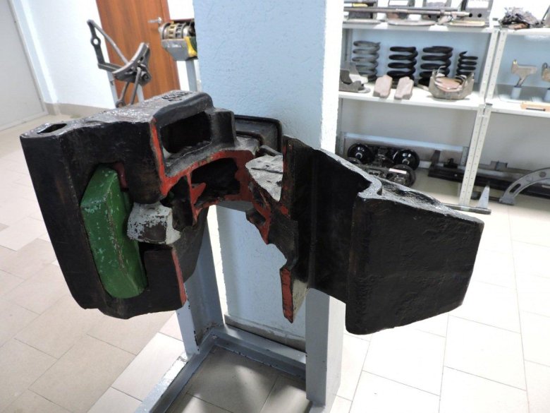 Излом клина тягового хомута автосцепки са-3