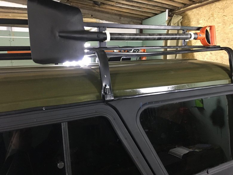 Крепление лопаты на кенгурин уаз 3151