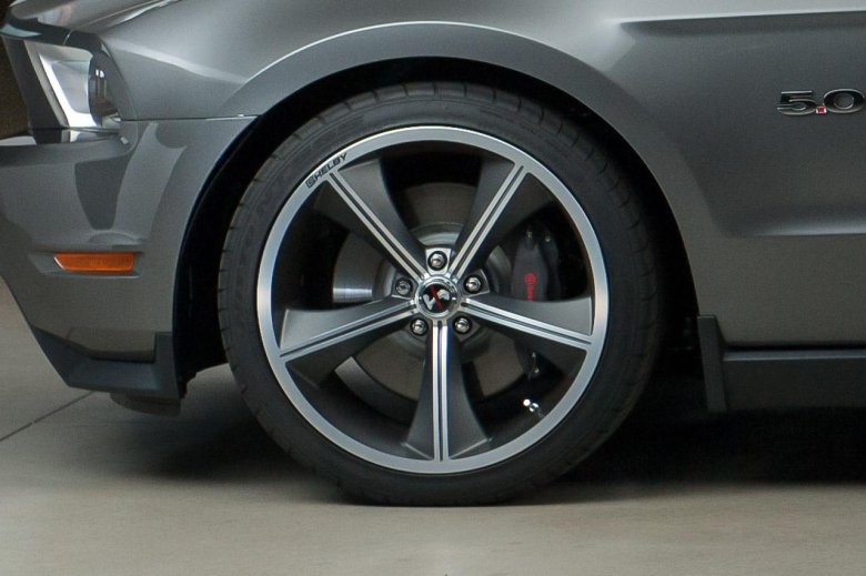 Mustang диски r20